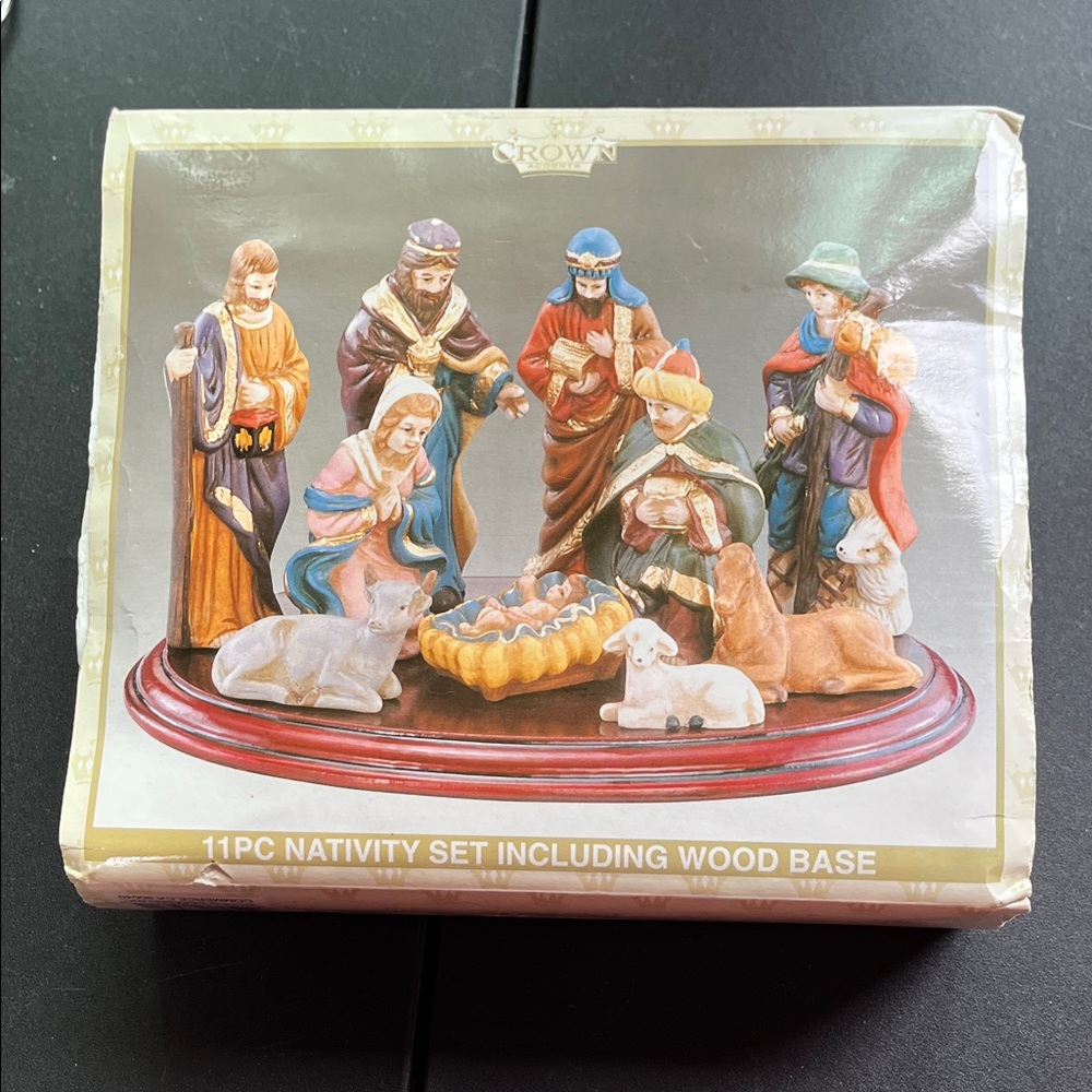 Crown Colorful 11 pc Nativity Set